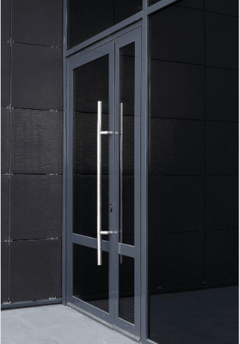 Photo d'une porte lourde